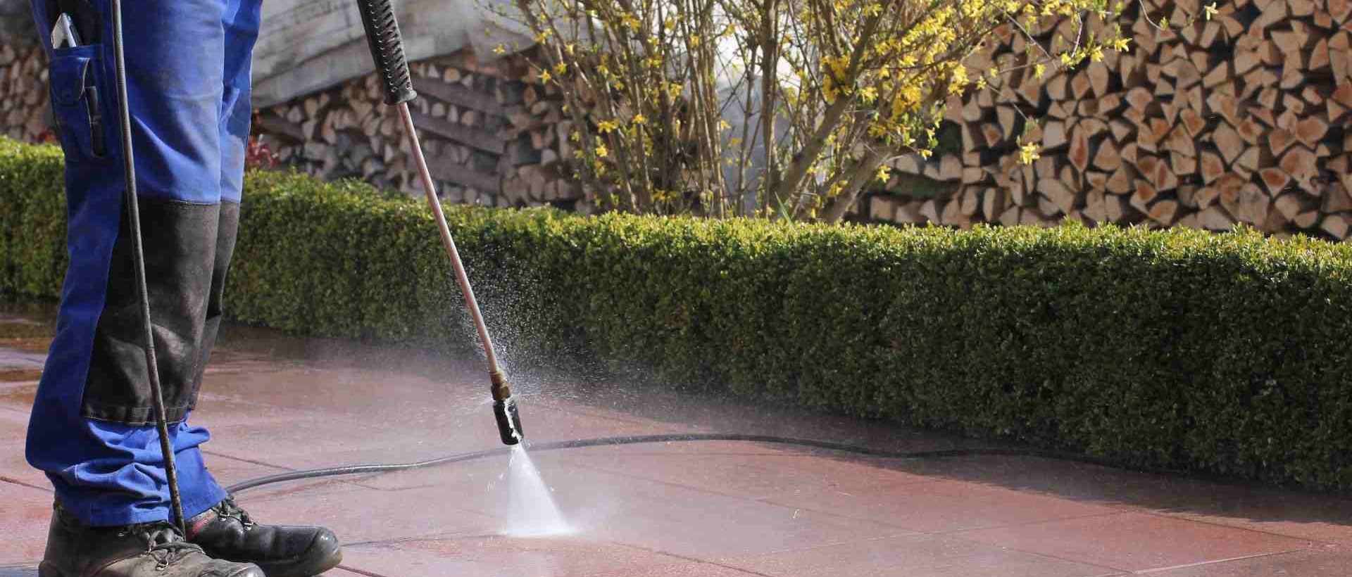 garden maintenance DA4